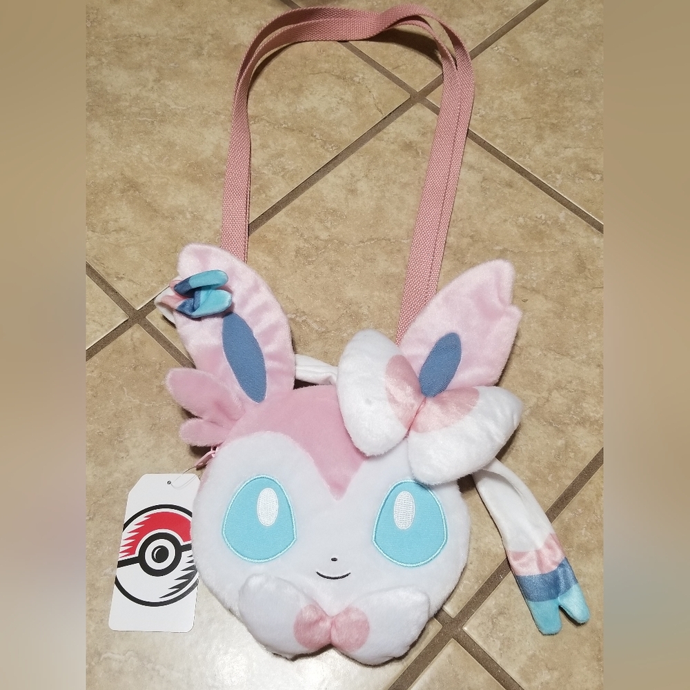 Pokemon Center Sylveon Face Plush Bag